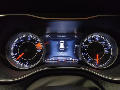 Used 2020 Jeep Cherokee Limited FWD image 23