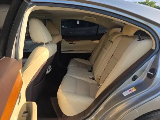 Used 2018 Lexus ES 350 w/ Navigation System Package FWD image 5