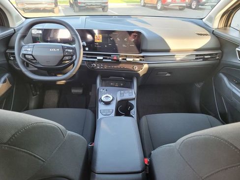 New 2026 Kia Sportage S image 8