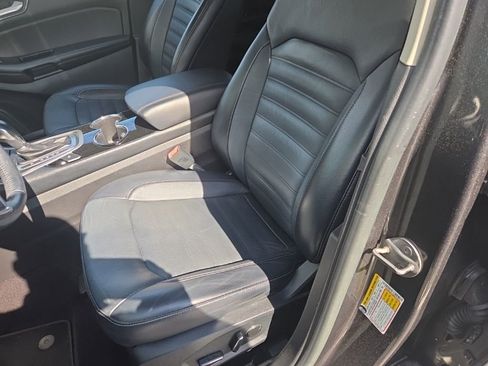 Used 2016 Ford Edge SEL w/ Equipment Group 201A image 7