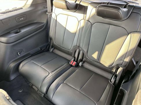 New 2025 Jeep Grand Cherokee L Limited image 8