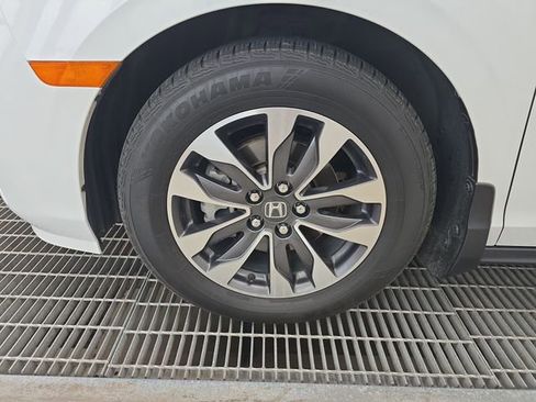 Used 2021 Honda Odyssey EX-L image 27