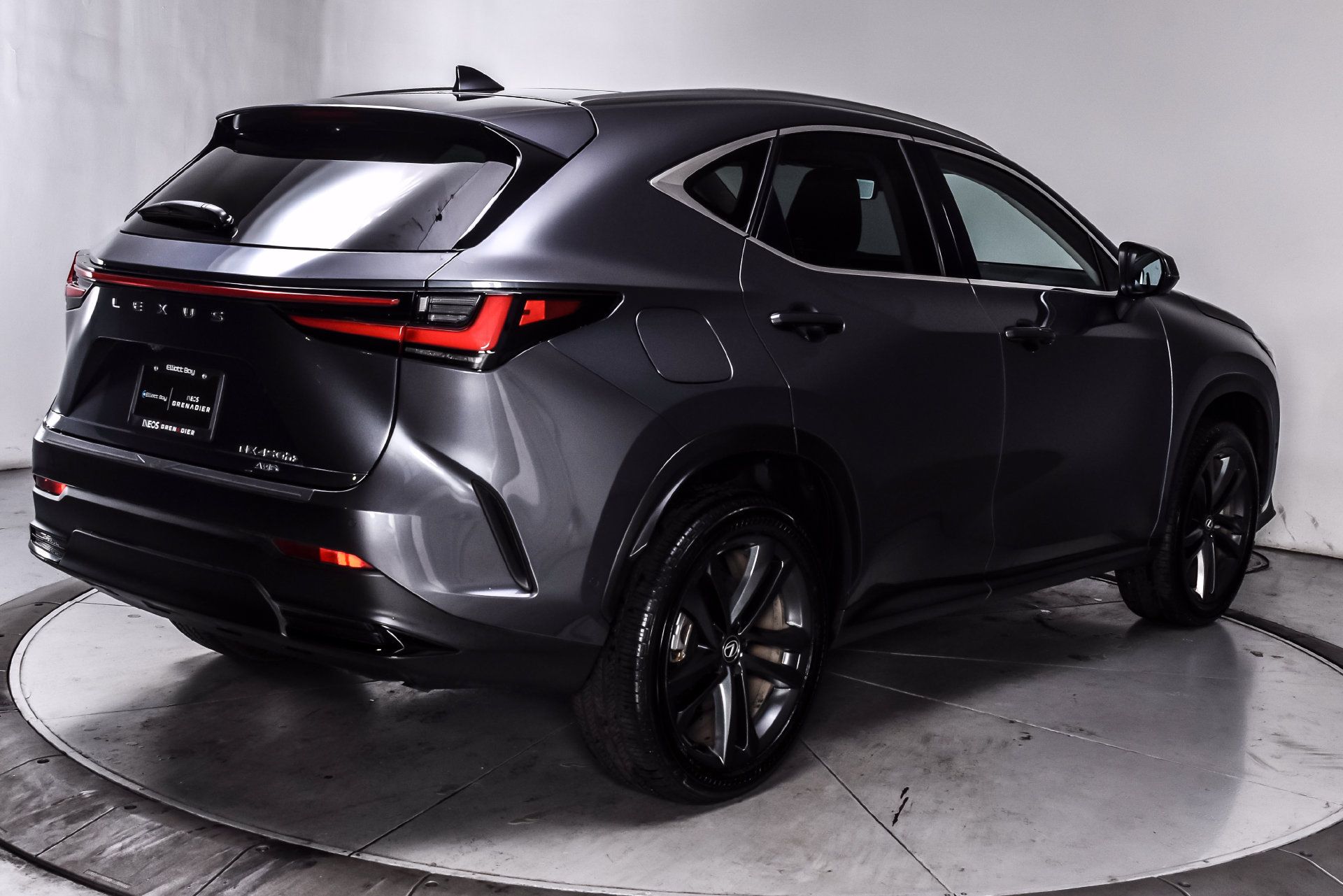 Used 2025 Lexus NX 450h+ AWD w/ Towing Package (2000 Lbs) image 6