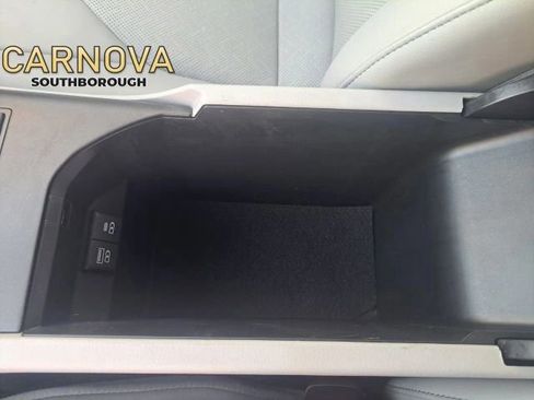 Used 2021 Toyota Camry XLE image 33