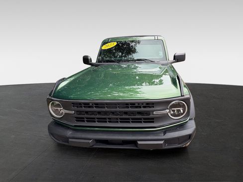 Used 2023 Ford Bronco 4-Door AWD/4WD image 2