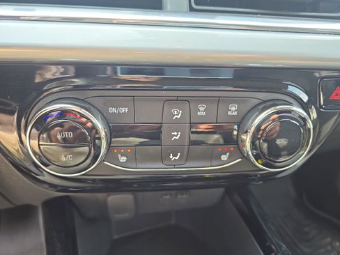 Used 2024 Chevrolet Trax LT w/ Driver Confidence Package image 12