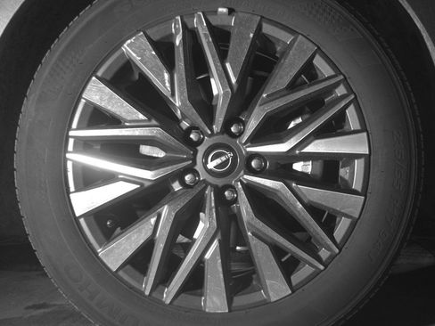 Used 2025 Nissan Altima 2.5 SV image 13