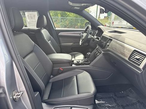 Used 2023 Volkswagen Atlas Cross Sport SE AWD/4WD image 9