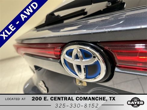 Used 2021 Toyota Venza XLE image 28