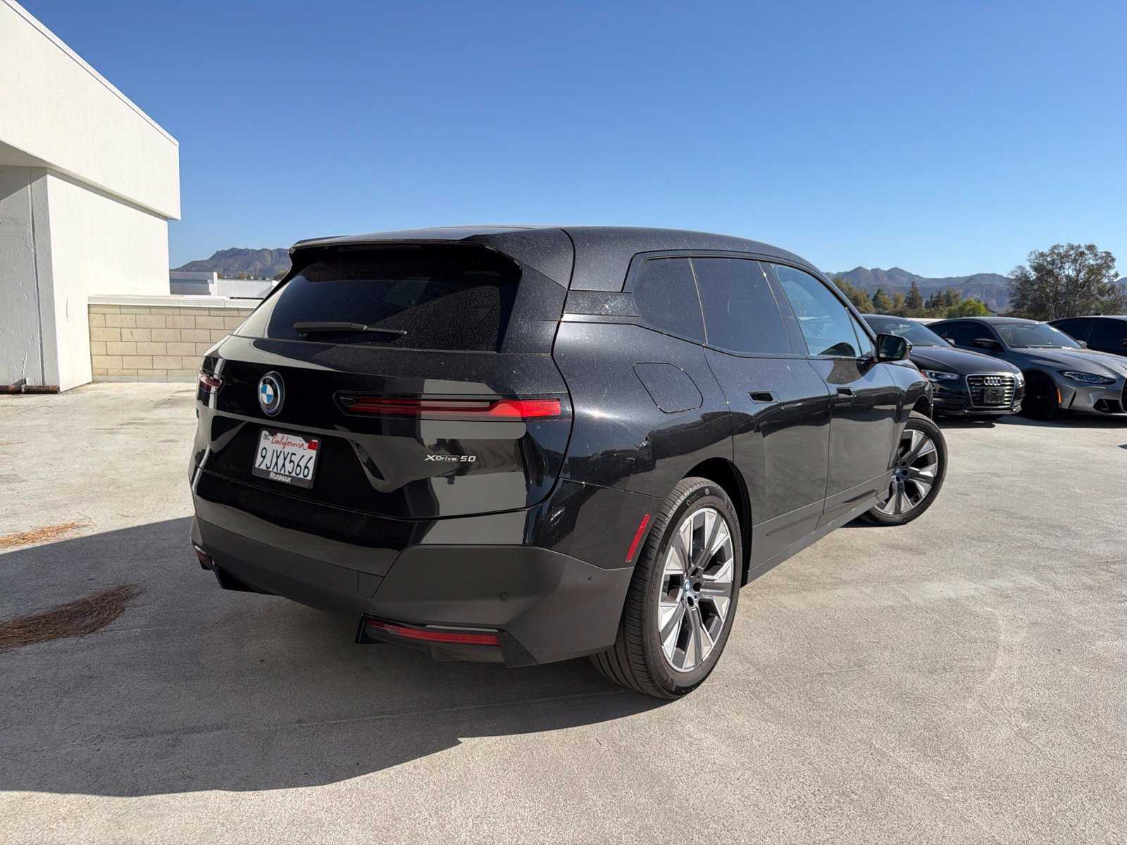 Certified 2024 BMW iX xDrive50 AWD/4WD image 4