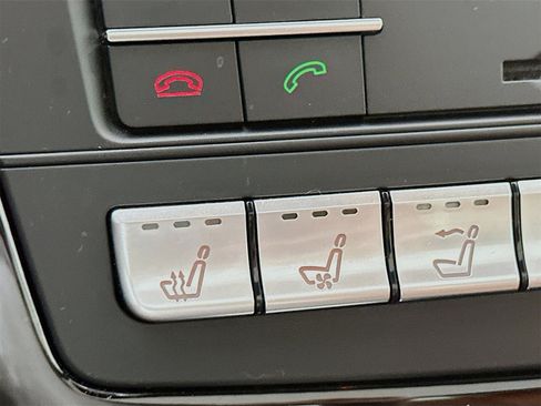 Used 2017 Mercedes-Benz SL 550 image 22