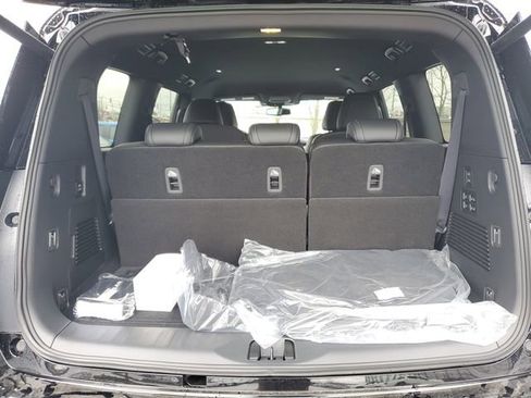 New 2026 Nissan Armada PRO-4X w/ Captain's Chari Seat Package AWD/4WD image 12