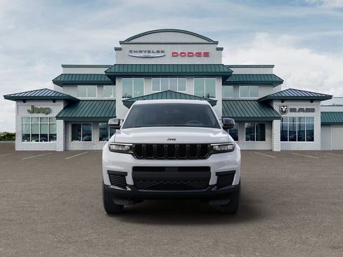 New 2025 Jeep Grand Cherokee L Altitude image 7
