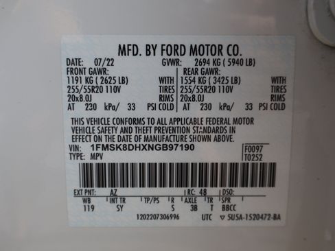 Used 2022 Ford Explorer XLT w/ Equipment Group 202A AWD/4WD image 39