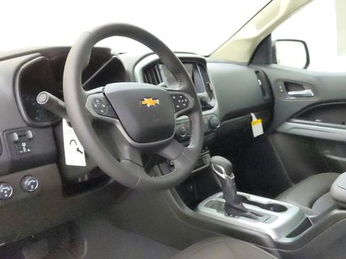 Used 2022 Chevrolet Colorado LT w/ LT Convenience Package image 15