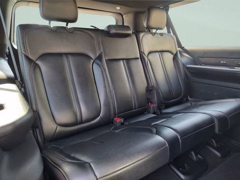 Certified 2024 Jeep Wagoneer L Series III w/ Flexible Seating Group AWD/4WD image 28