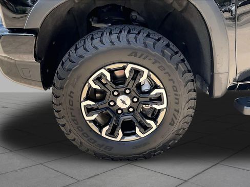 Used 2022 Chevrolet Silverado 1500 ZR2 AWD/4WD image 11