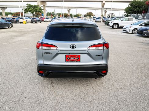 Used 2024 Toyota Corolla Cross AWD Hybrid image 8