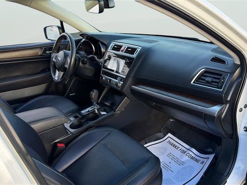 Used 2017 Subaru Outback 2.5i Limited image 16