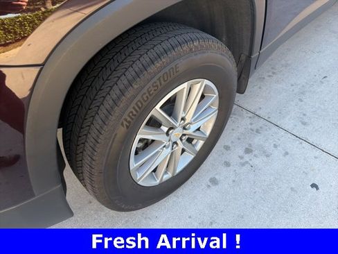 Used 2023 Chevrolet Traverse LT image 17