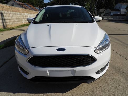 Used 2016 Ford Focus SE FWD image 3