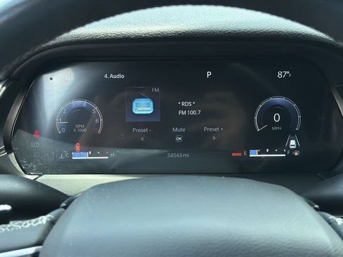 Used 2023 Jeep Grand Cherokee Laredo w/ Luxury Tech Group I AWD/4WD image 24