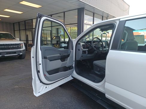 New 2026 Ford F350 XL w/ 360-Degree Camera Package image 12