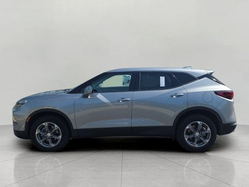Used 2025 Chevrolet Blazer LT AWD/4WD image 9