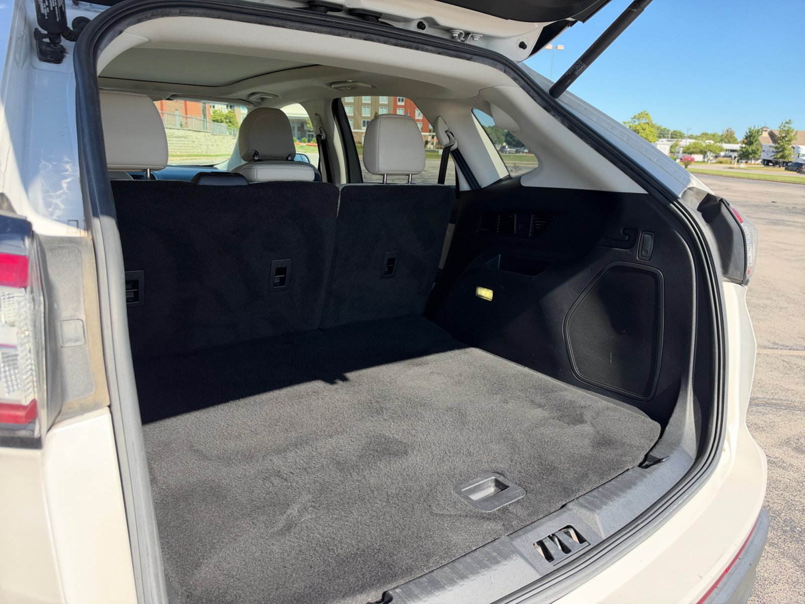 Used 2015 Ford Edge Titanium w/ Equipment Group 301A FWD image 16