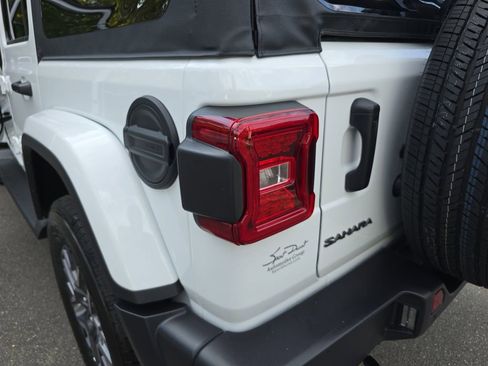New 2025 Jeep Wrangler Unlimited Sahara AWD/4WD image 33