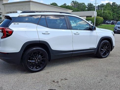 Used 2023 GMC Terrain SLE w/ Elevation Edition AWD/4WD image 9