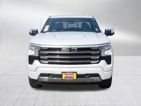 Used 2025 Chevrolet Silverado 1500 High Country w/ Technology Package image 2