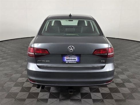 Used 2017 Volkswagen Jetta SEL image 5
