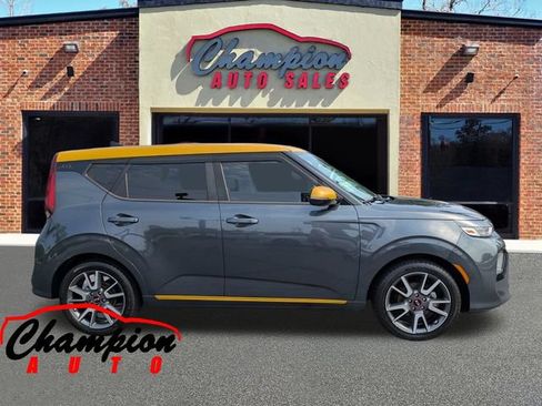 Used 2020 Kia Soul GT-Line FWD image 3