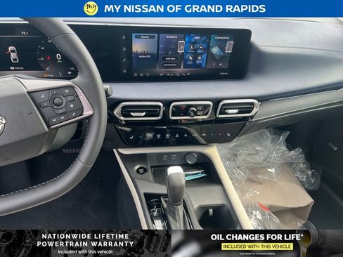 New 2026 Nissan Sentra SL w/ Floor Mat Package FWD image 19