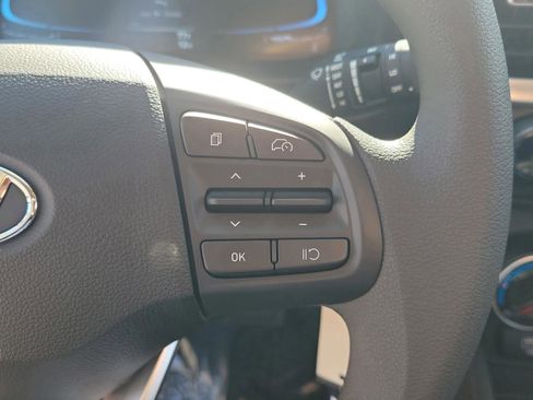 New 2026 Hyundai Venue SE image 6