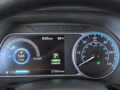 Used 2025 Nissan Leaf S FWD image 11