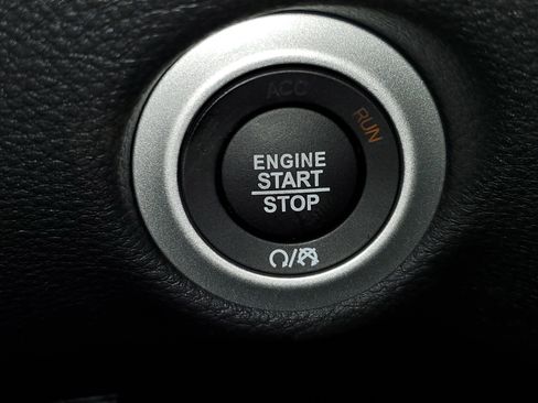 New 2026 Chrysler Pacifica Select image 18