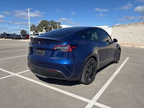 Used 2022 Tesla Model Y Performance image 5