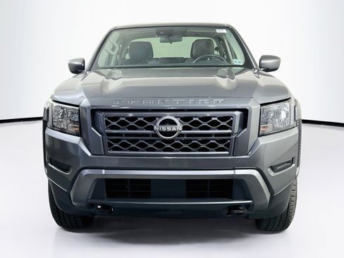 Used 2023 Nissan Frontier SV w/ Technology Package AWD/4WD image 2