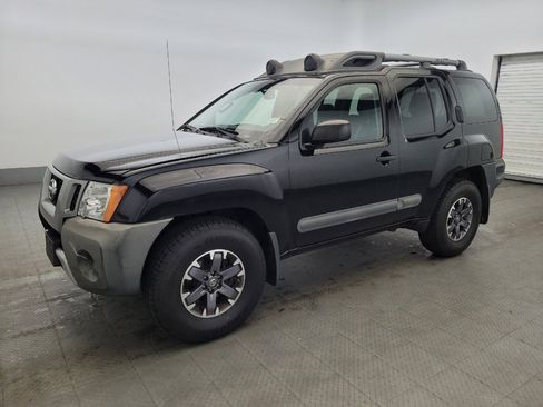 Used 2015 Nissan Xterra PRO-4X AWD/4WD image 2