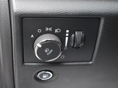 Used 2022 Jeep Grand Cherokee Laredo X AWD/4WD image 27