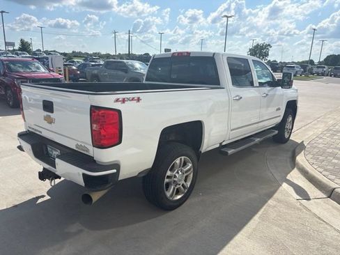 Used 2017 Chevrolet Silverado 2500 High Country w/ Duramax Plus Package AWD/4WD image 3