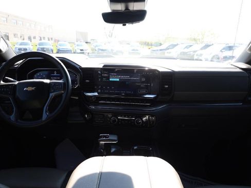 Used 2024 Chevrolet Silverado 1500 ZR2 w/ Technology Package image 13