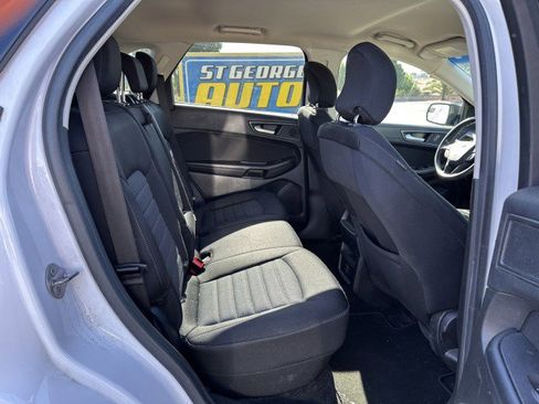 Used 2017 Ford Edge SE FWD image 16