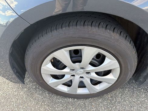 Used 2024 Toyota Corolla LE image 11