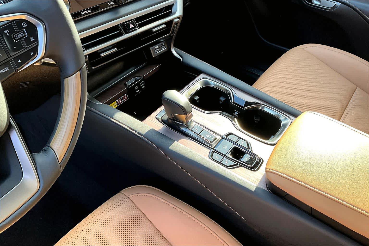 Certified 2026 Lexus RX 350 Premium w/ Accessory Package (Z1) AWD/4WD image 18
