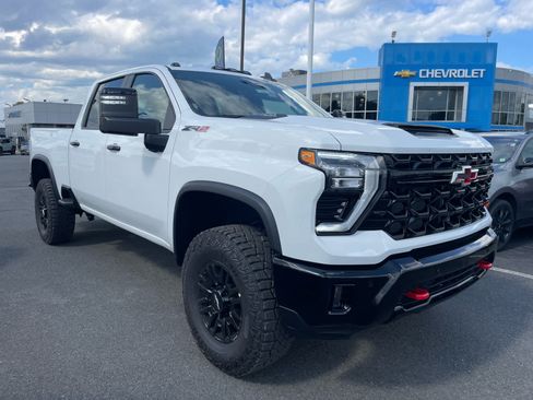 New 2026 Chevrolet Silverado 2500 ZR2 w/ LPO, Dark Essentials Package AWD/4WD image 1