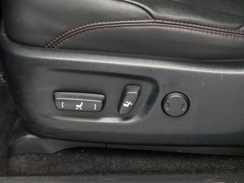 Used 2024 Toyota 4Runner TRD Off-Road Premium image 4