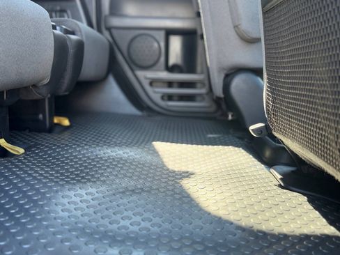 Used 2006 Honda Element EX image 40